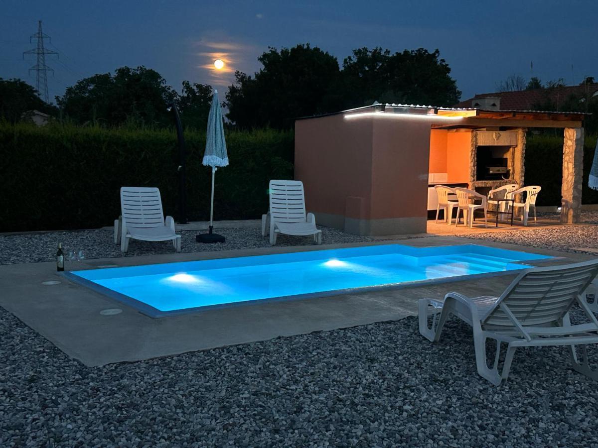 Dora House With Wifi And Outdoor Swimming Pool Villa Pula Exteriör bild