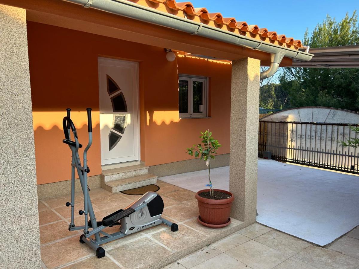 Dora House With Wifi And Outdoor Swimming Pool Villa Pula Exteriör bild