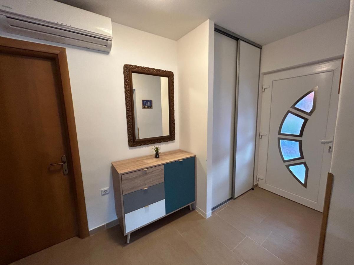 Dora House With Wifi And Outdoor Swimming Pool Villa Pula Exteriör bild