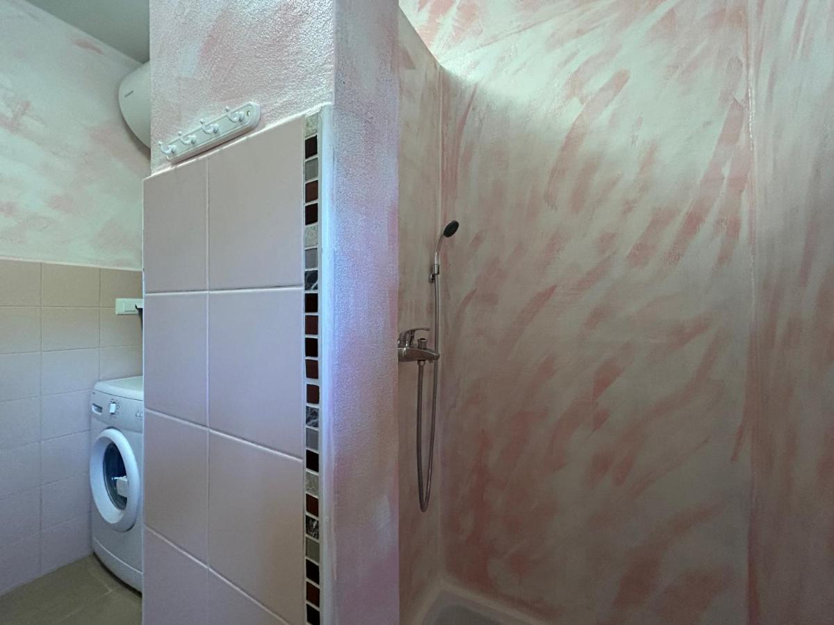 Dora House With Wifi And Outdoor Swimming Pool Villa Pula Exteriör bild